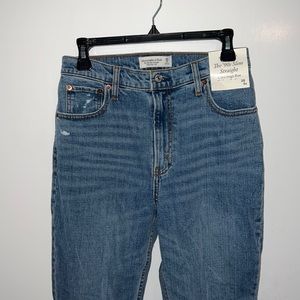 NWT Abercrombie 90s Slim Straight Jeans
